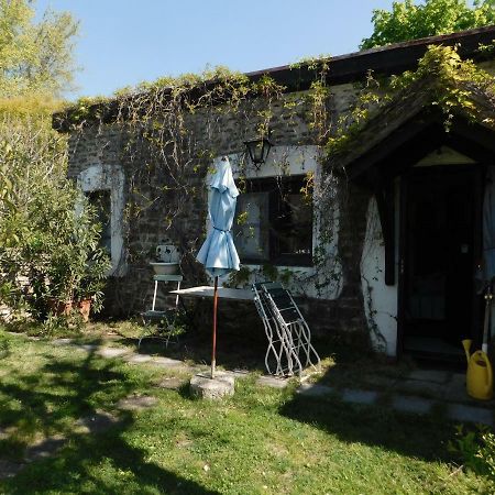 Babamuzeum Kis Apartman Тихани Екстериор снимка